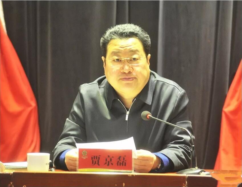 三個看一看賈晶磊.jpg