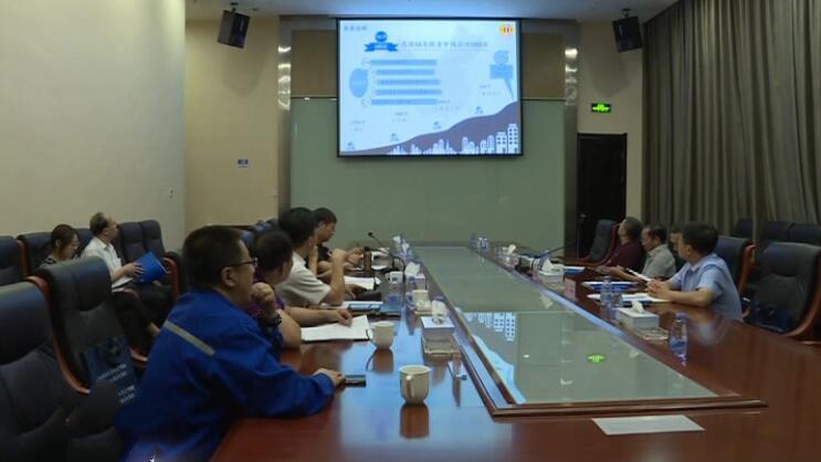 省總工會(huì)來我縣調(diào)研省部級(jí)勞模待遇落實(shí)工作.jpg